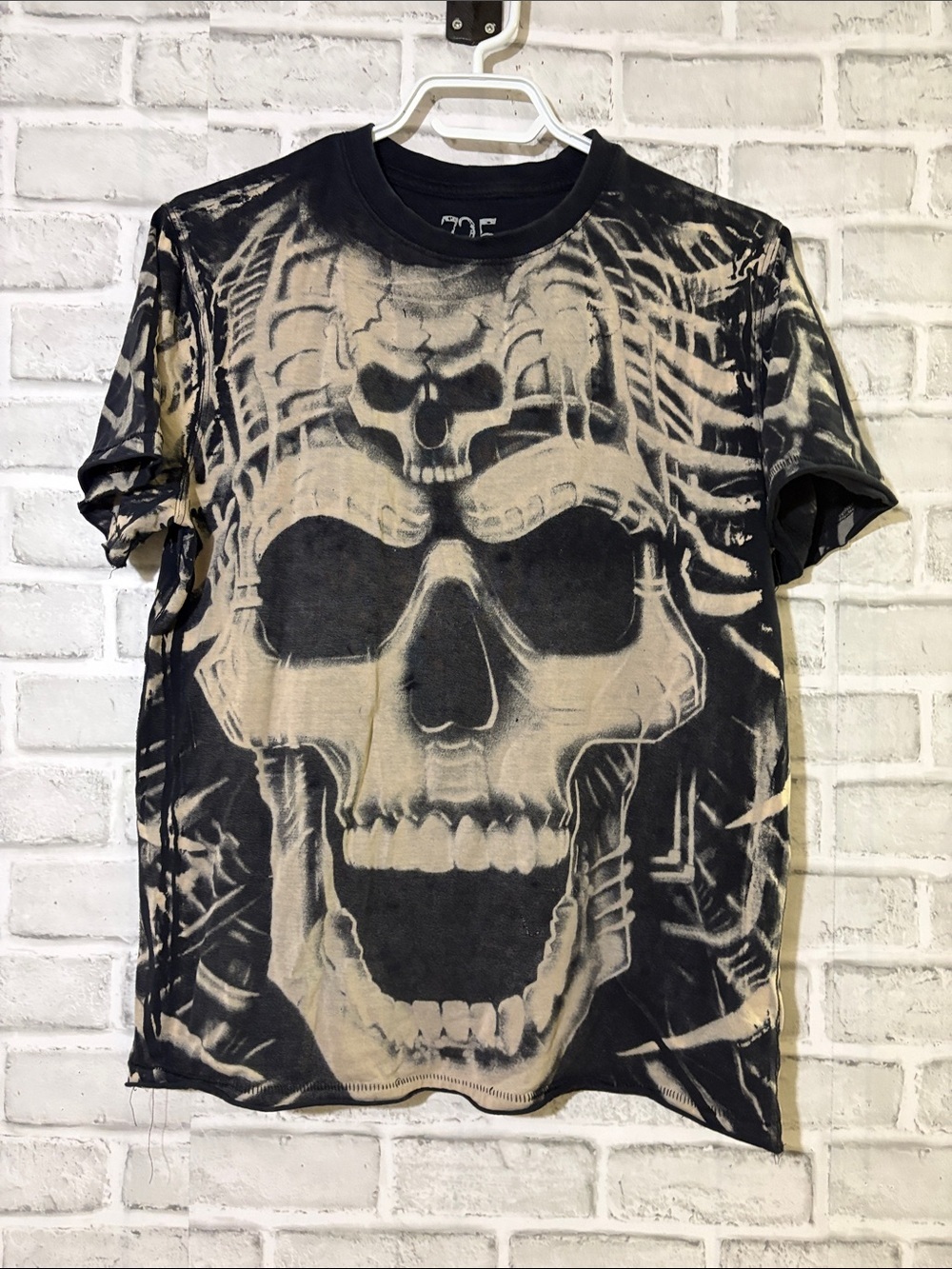 725 Original Men's Short Sleeve Skull Tee - Black/Cream Graphic small